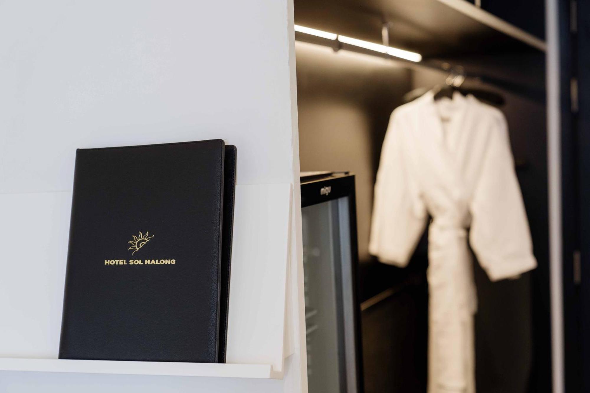 Hotel Soleil Ha Long, Trademark Collection By Wyndham Buitenkant foto