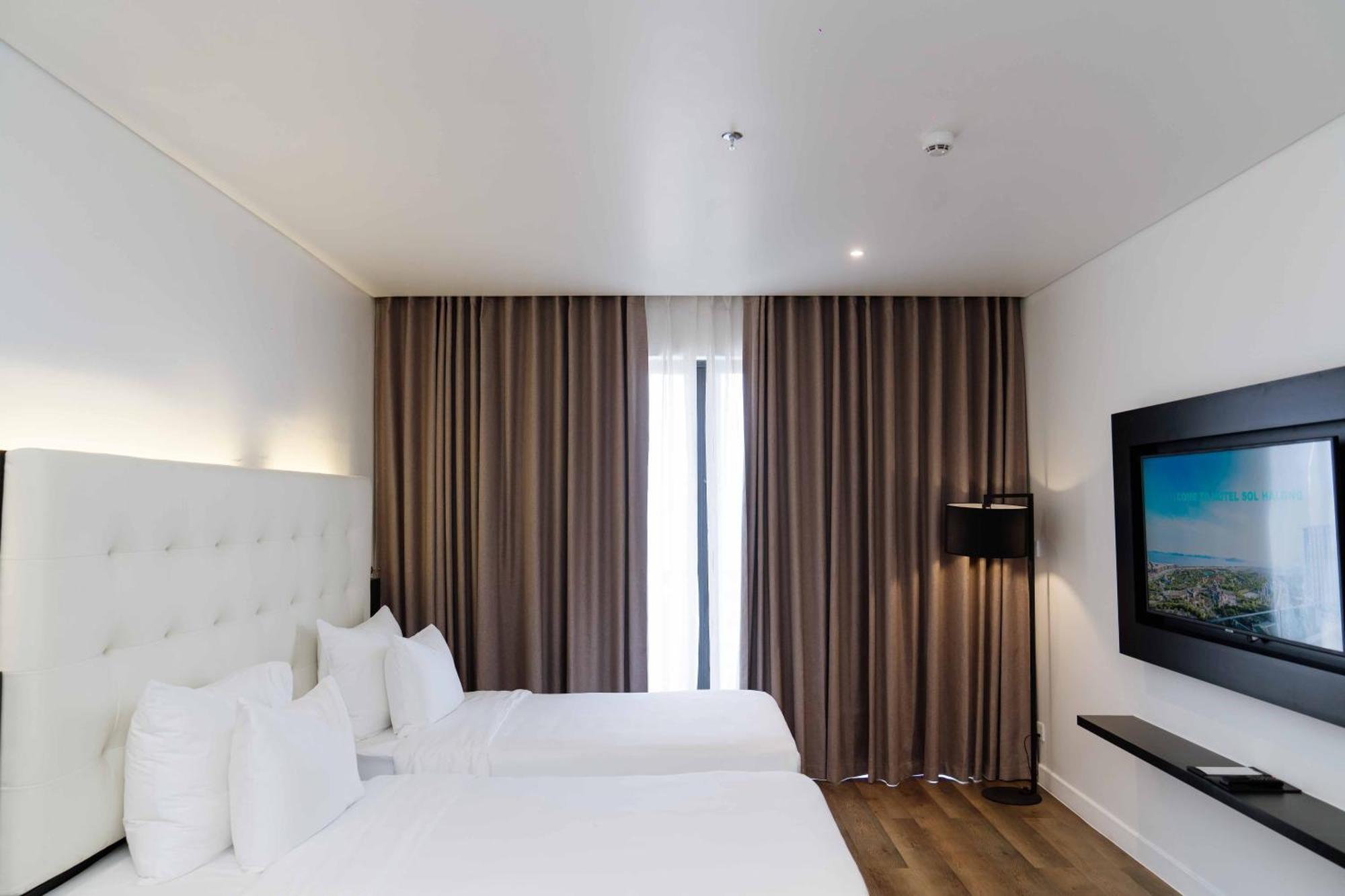 Hotel Soleil Ha Long, Trademark Collection By Wyndham Buitenkant foto