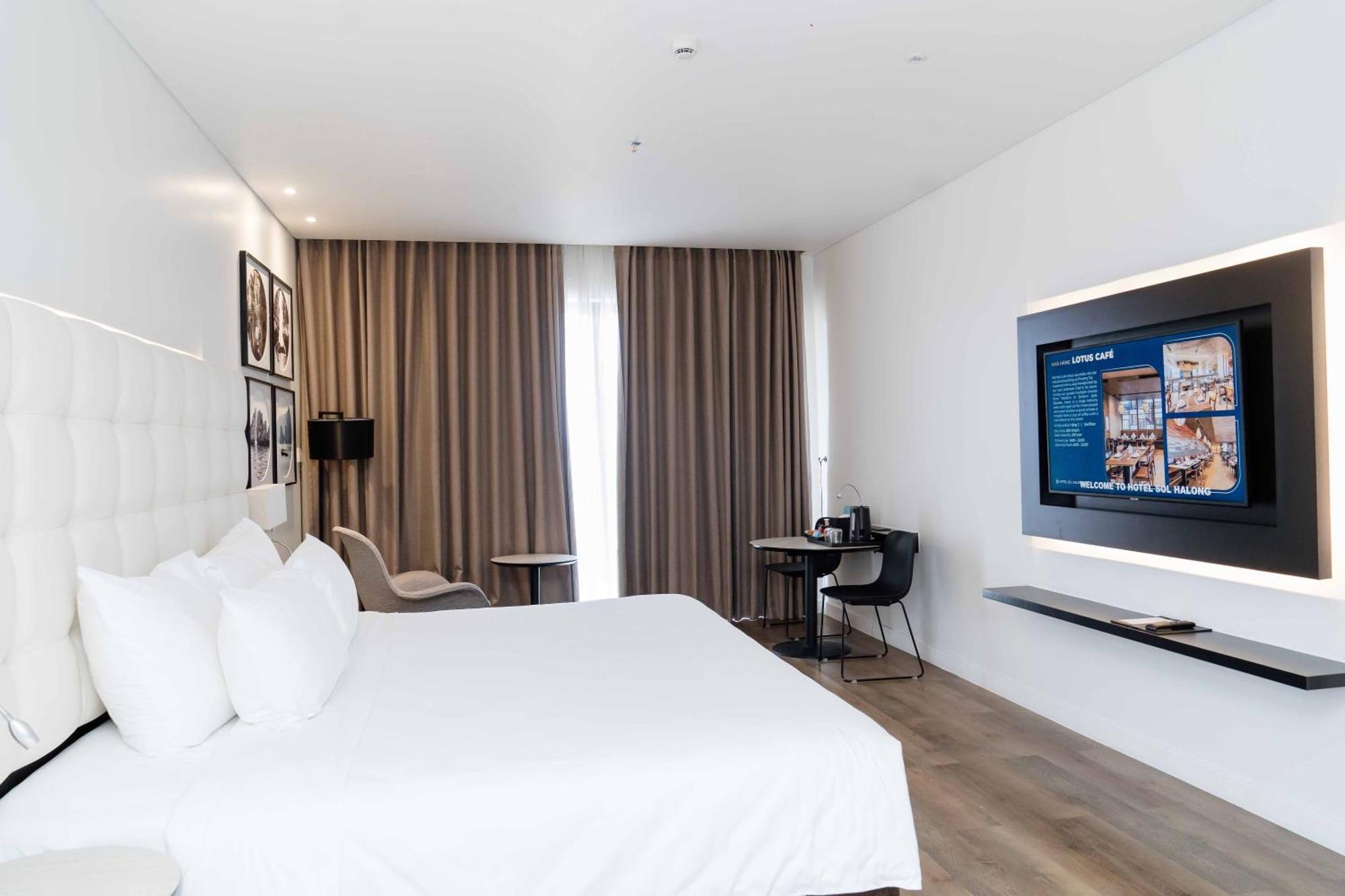 Hotel Soleil Ha Long, Trademark Collection By Wyndham Buitenkant foto