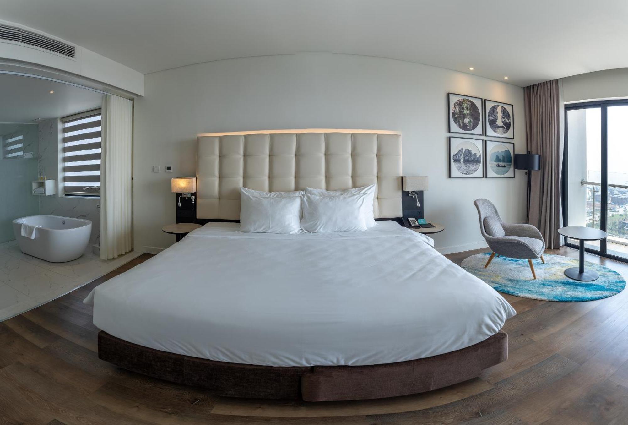 Hotel Soleil Ha Long, Trademark Collection By Wyndham Buitenkant foto