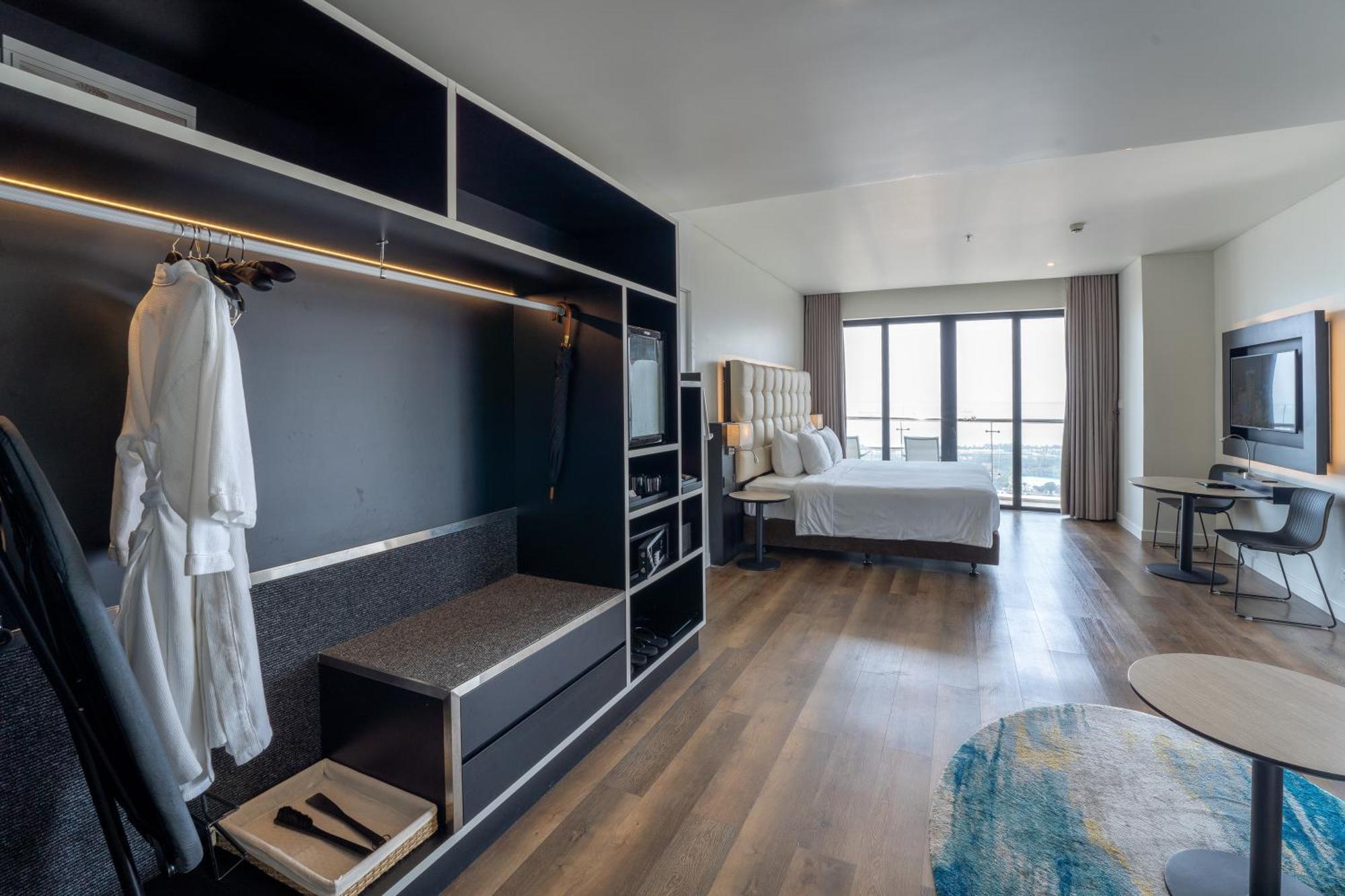 Hotel Soleil Ha Long, Trademark Collection By Wyndham Buitenkant foto