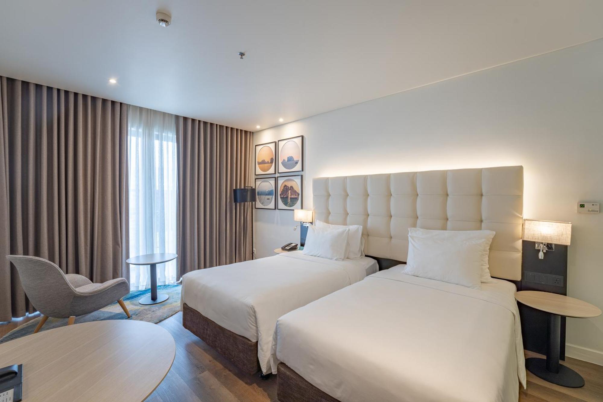 Hotel Soleil Ha Long, Trademark Collection By Wyndham Buitenkant foto